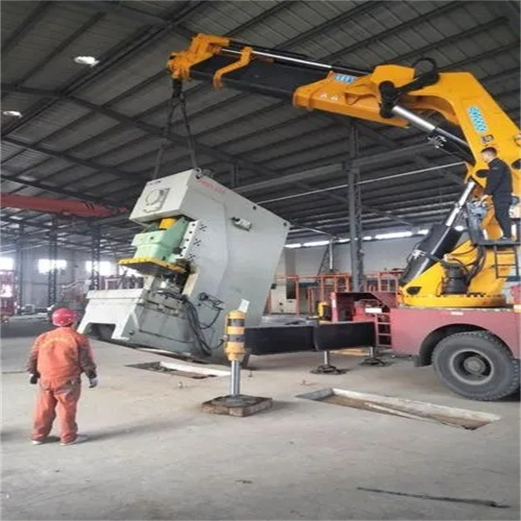 铜陵义安80吨折臂吊车出租附近电话