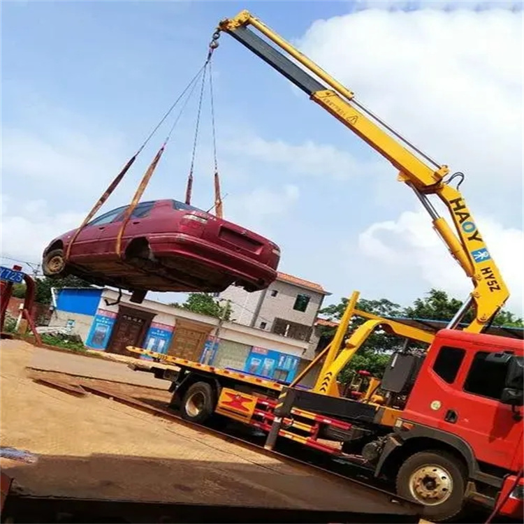 铜陵义安吊车吊汽车的正确方法